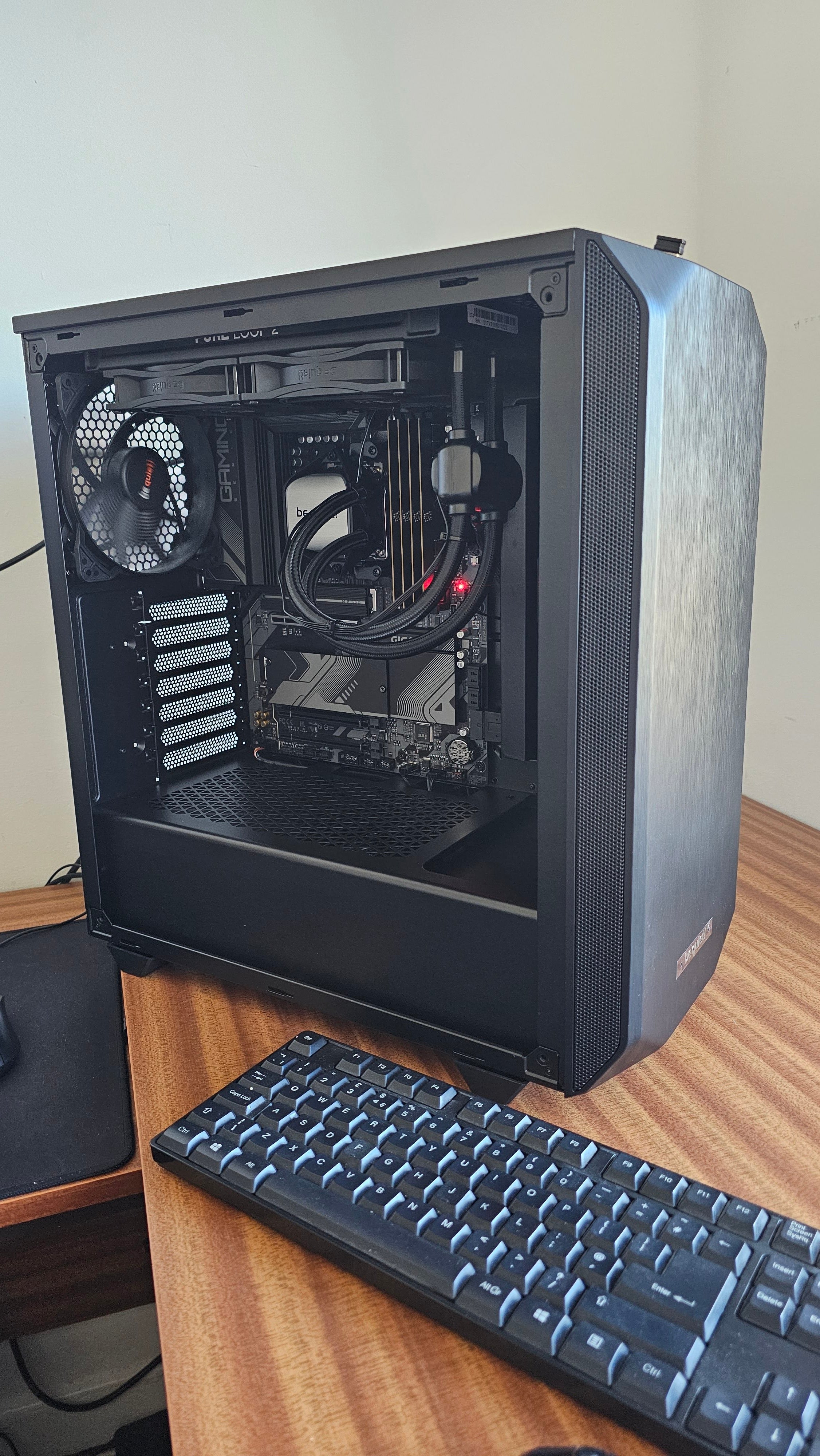 Gaming PC: AMD Ryzen 9 9950X3D2 Dual Ed. + Intel Arc B570 – We Gaming PC: AMD Ryzen 9 9950X3D2 Dual Ed. + Intel Arc B570 – We